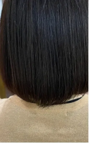 セミロングの縮毛矯正で自然なストレートヘアに｜秩父の美容室マイスター